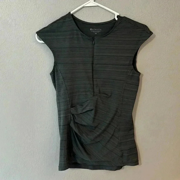 ATHLETA TOP - Picture 1 of 3